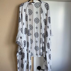Black & white Kimono ✨